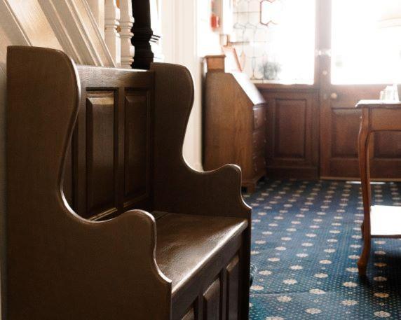 Crescent Lodge Guest House Γουίτμπι Εξωτερικό φωτογραφία